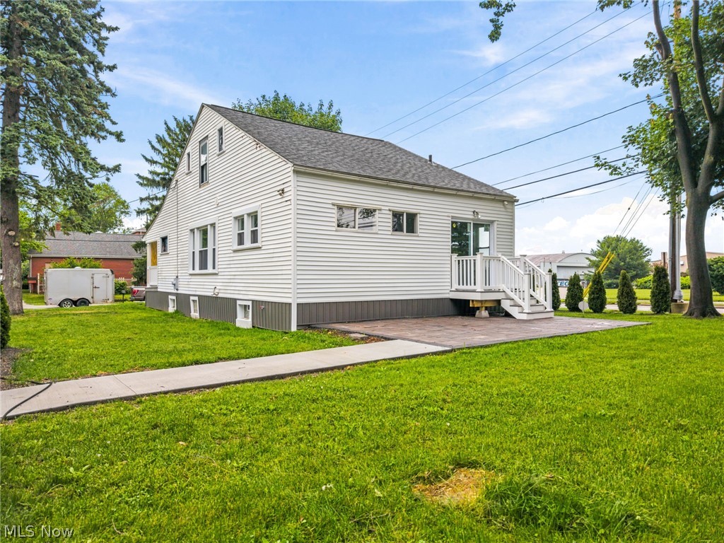 678 Essex Street Akron OH 44306