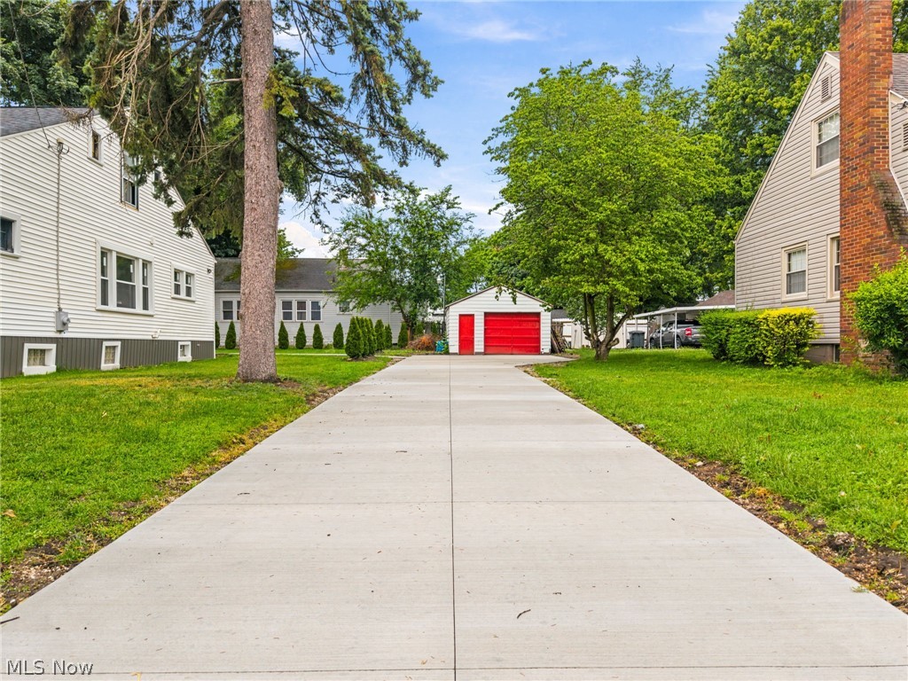 678 Essex Street Akron OH 44306