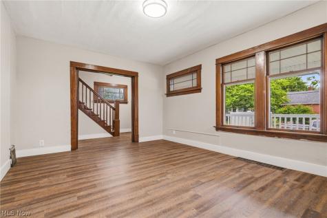 678 Essex Street Akron OH 44306