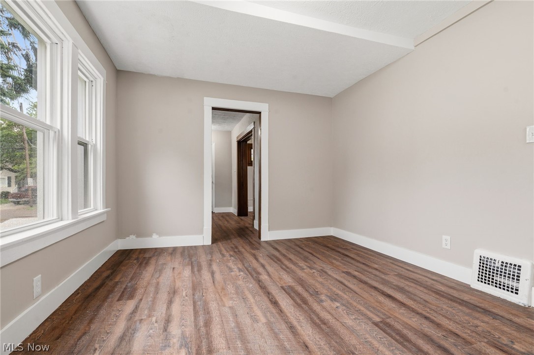 678 Essex Street Akron OH 44306