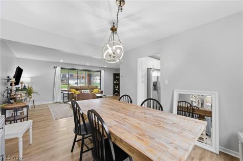 27974 Sanders Lane North Olmsted OH 44070
