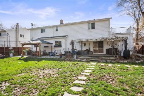27974 Sanders Lane North Olmsted OH 44070