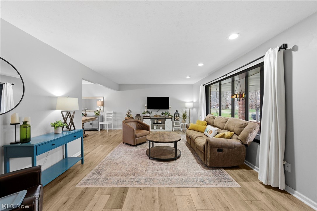 27974 Sanders Lane North Olmsted OH 44070