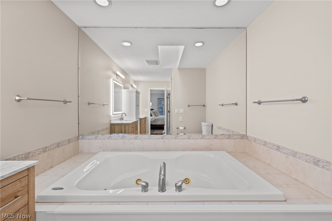 25471 Hilltop Drive Beachwood OH 44122