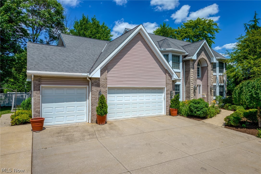 25471 Hilltop Drive Beachwood OH 44122