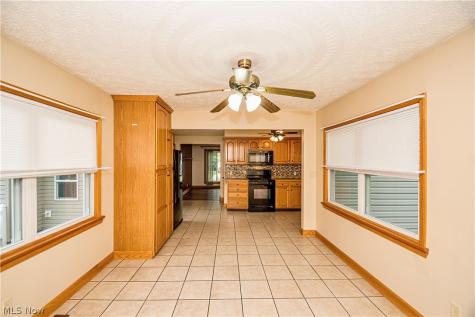 172 Davenport Avenue Akron OH 44312