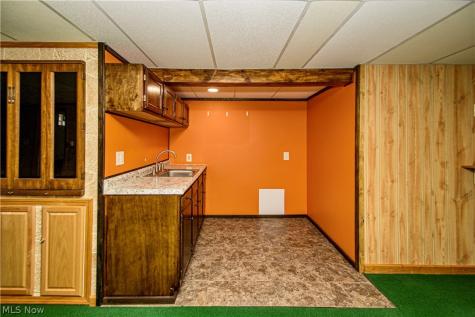 172 Davenport Avenue Akron OH 44312