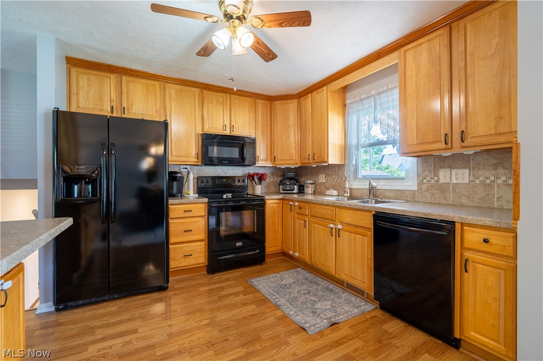 546 Fieldstone Drive Amherst OH 44001