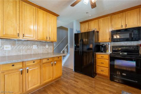 546 Fieldstone Drive Amherst OH 44001