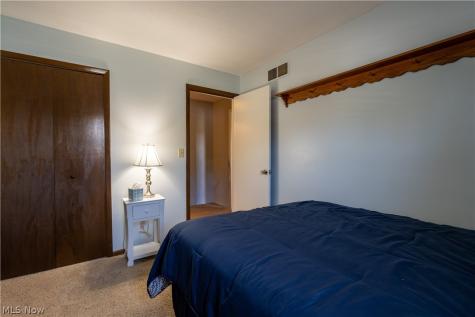 546 Fieldstone Drive Amherst OH 44001