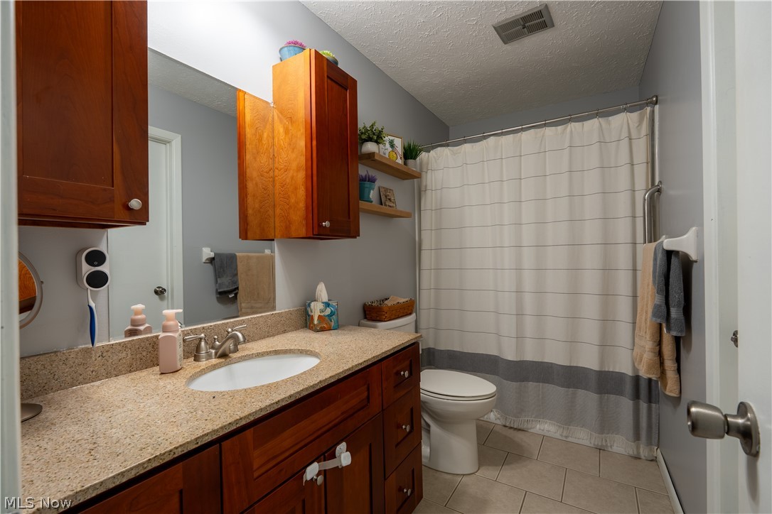 546 Fieldstone Drive Amherst OH 44001