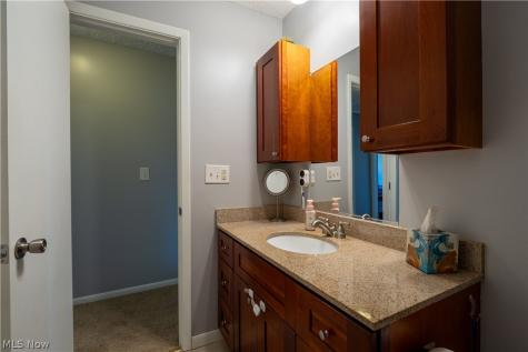546 Fieldstone Drive Amherst OH 44001