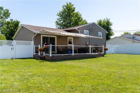 546 Fieldstone Drive Amherst OH 44001