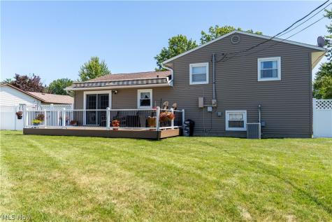 546 Fieldstone Drive Amherst OH 44001