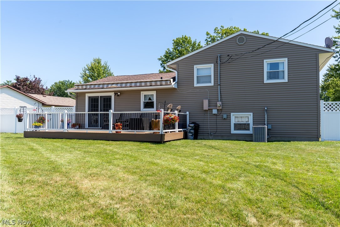 546 Fieldstone Drive Amherst OH 44001