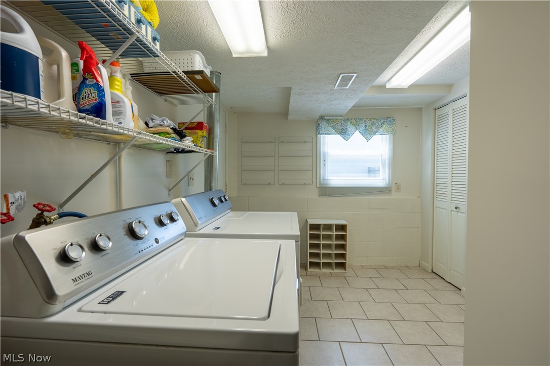 546 Fieldstone Drive Amherst OH 44001