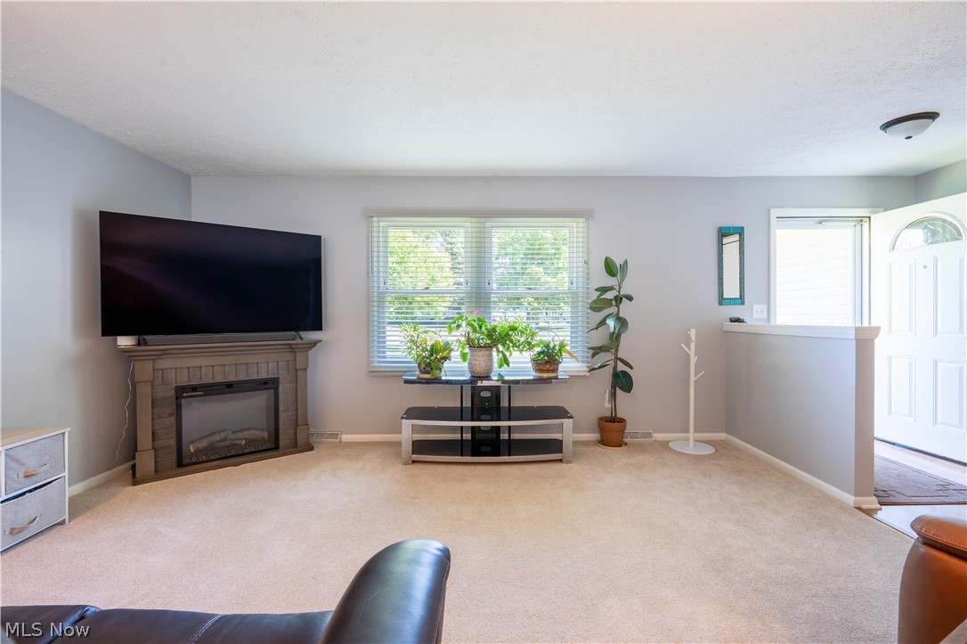 546 Fieldstone Drive Amherst OH 44001