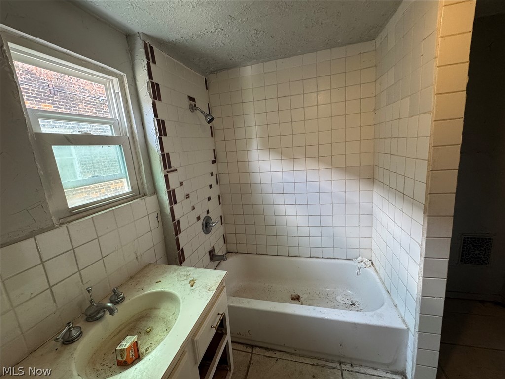 540 E 123rd Street Cleveland OH 44108