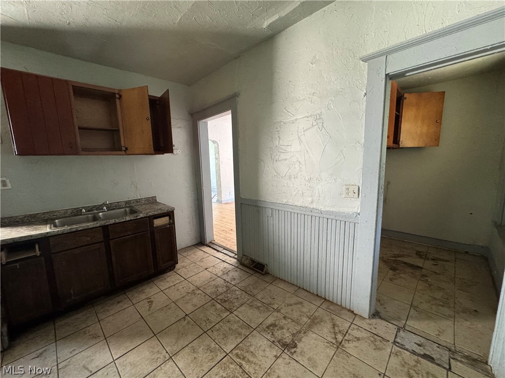 540 E 123rd Street Cleveland OH 44108