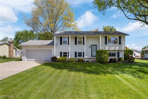 11074 Sagebrush Avenue NE Uniontown OH 44685