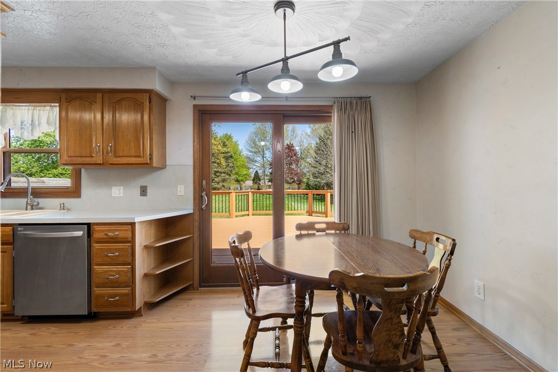 11074 Sagebrush Avenue NE Uniontown OH 44685