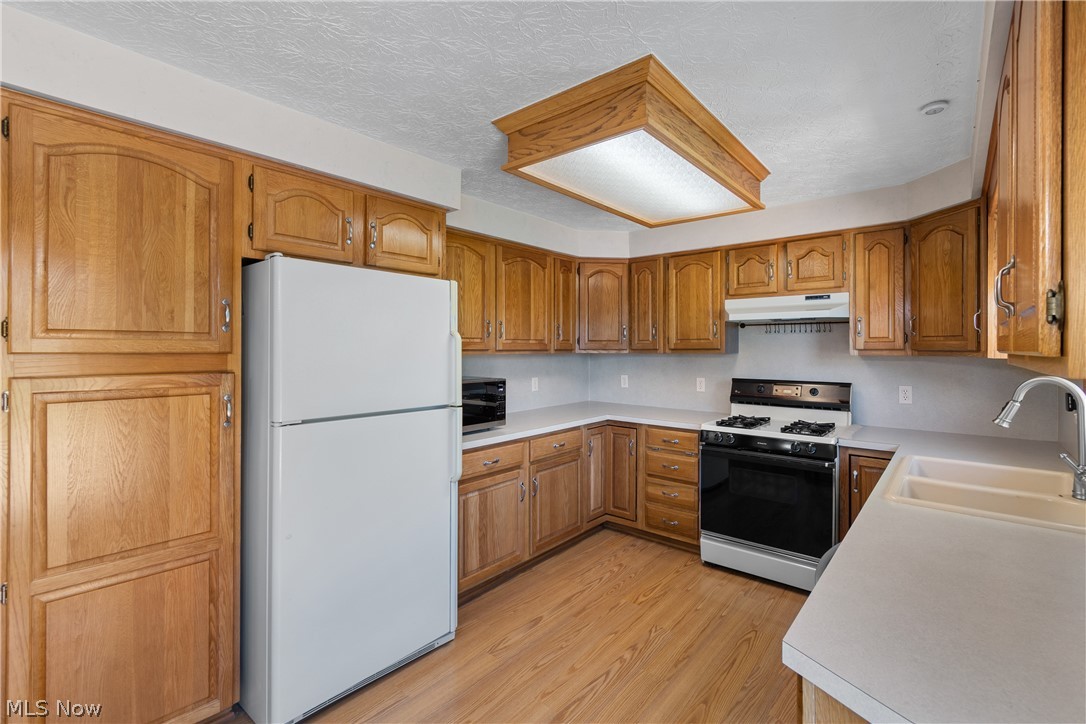 11074 Sagebrush Avenue NE Uniontown OH 44685