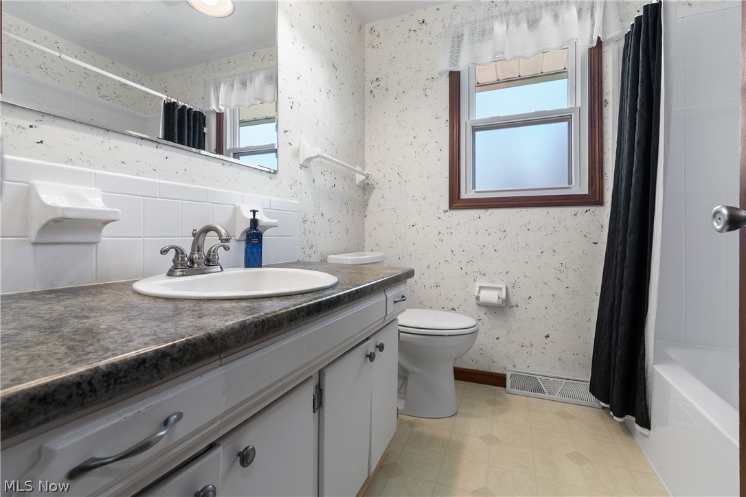 11074 Sagebrush Avenue NE Uniontown OH 44685