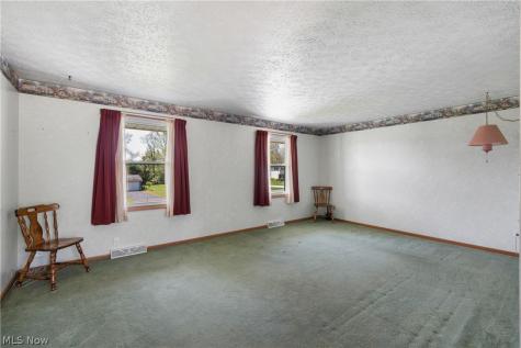 11074 Sagebrush Avenue NE Uniontown OH 44685