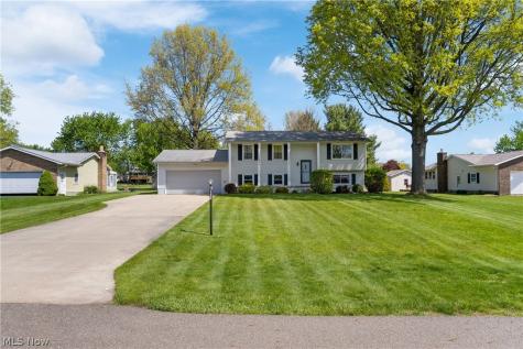 11074 Sagebrush Avenue NE Uniontown OH 44685