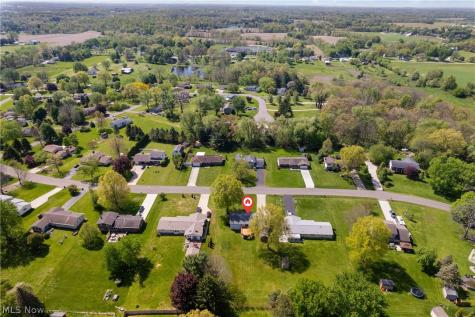 11074 Sagebrush Avenue NE Uniontown OH 44685