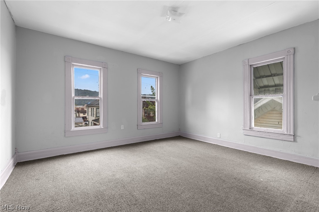 319 N 7th Street Martins Ferry OH 43935