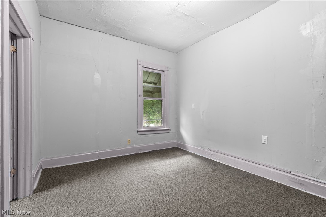 319 N 7th Street Martins Ferry OH 43935