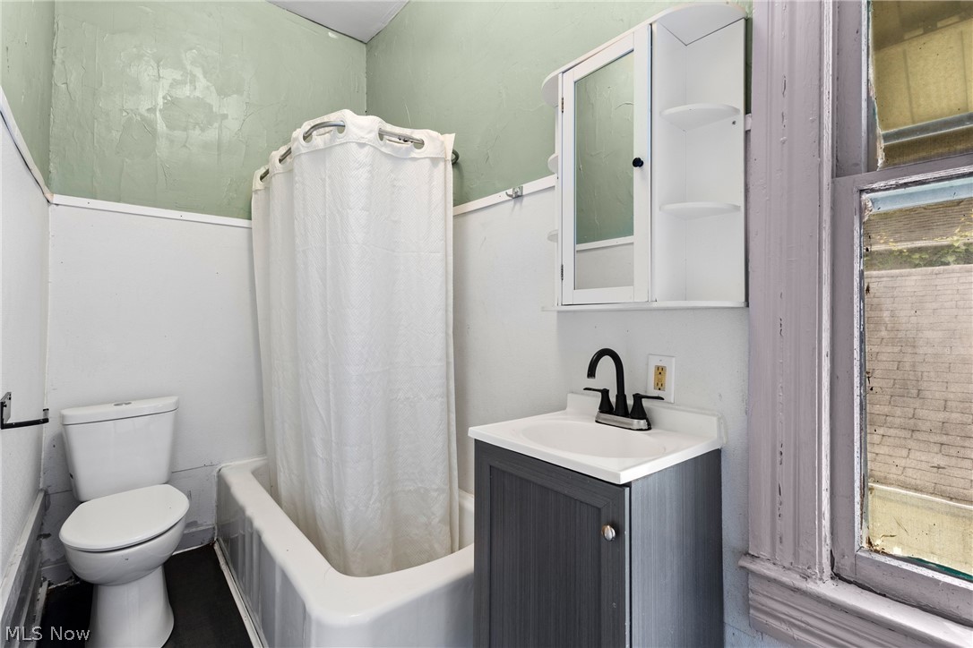 319 N 7th Street Martins Ferry OH 43935