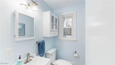 328 Plymouth Drive Bay Village OH 44140