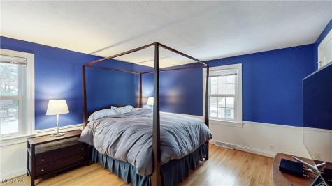 328 Plymouth Drive Bay Village OH 44140