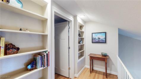 328 Plymouth Drive Bay Village OH 44140