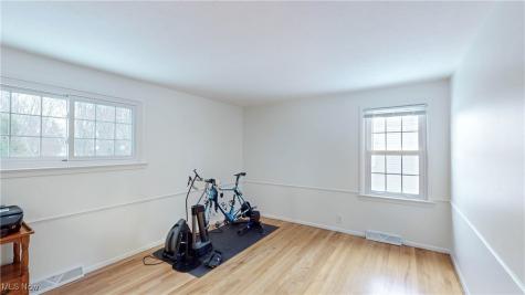 328 Plymouth Drive Bay Village OH 44140