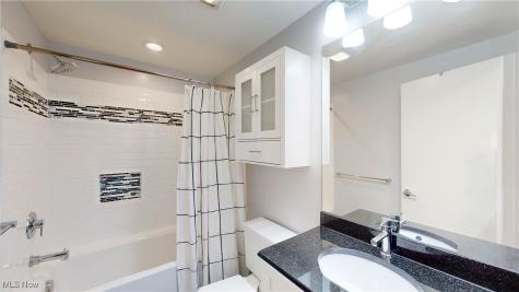 328 Plymouth Drive Bay Village OH 44140