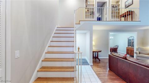 328 Plymouth Drive Bay Village OH 44140