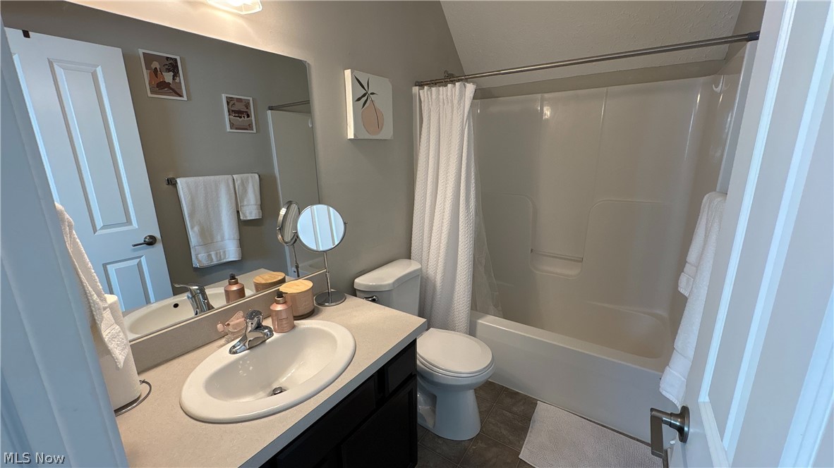 3584 E 71st Street Cleveland OH 44105