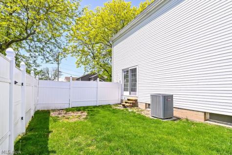 109 Seymour Avenue Mogadore OH 44260