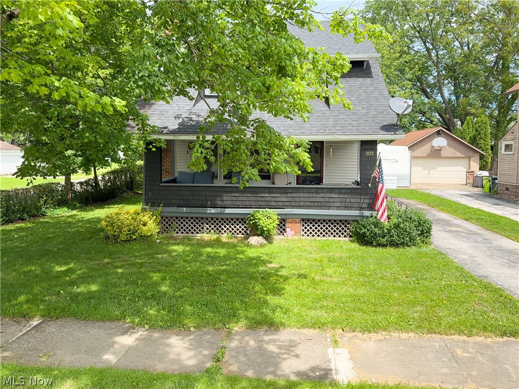 305 Oak Knoll Avenue Newton Falls OH 44444