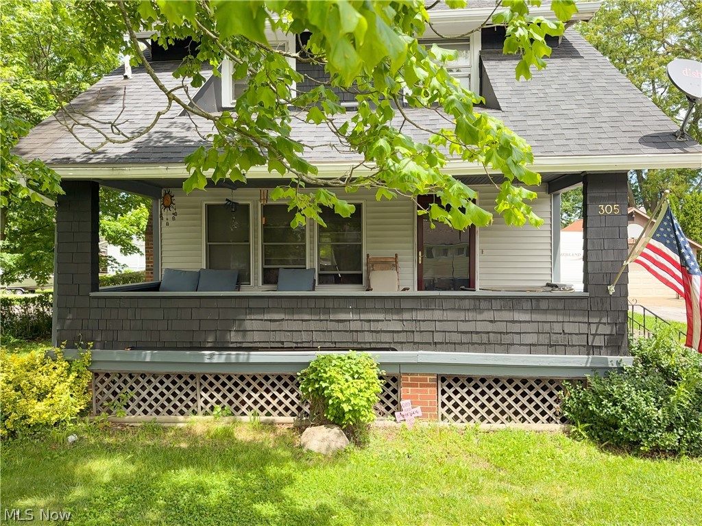305 Oak Knoll Avenue Newton Falls OH 44444