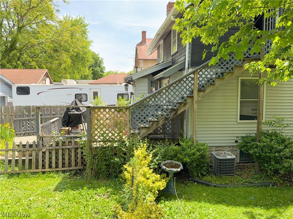 305 Oak Knoll Avenue Newton Falls OH 44444