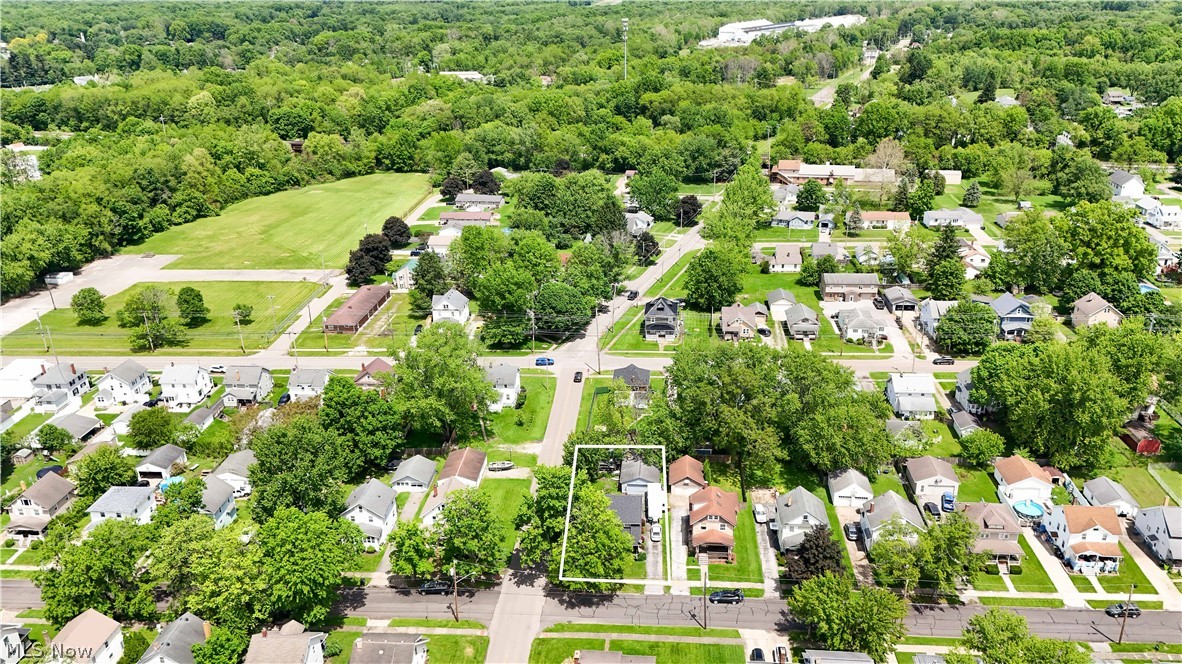 305 Oak Knoll Avenue Newton Falls OH 44444