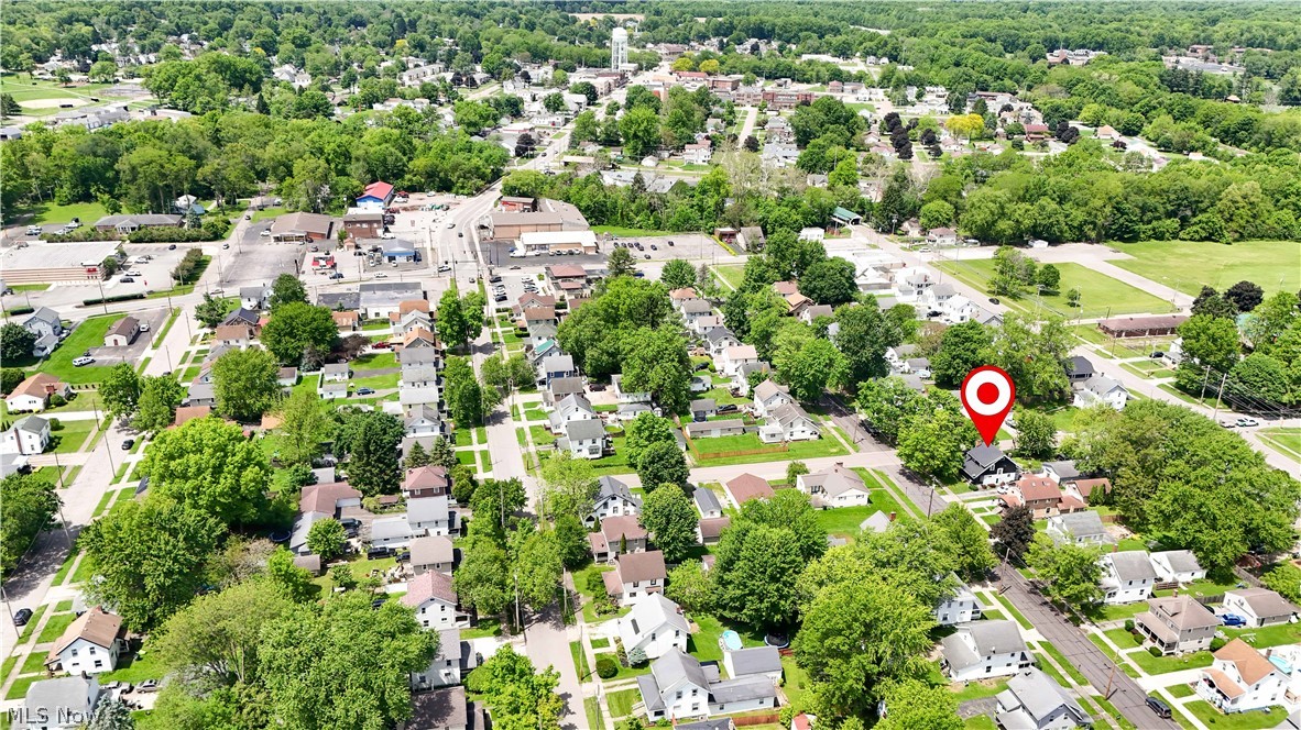 305 Oak Knoll Avenue Newton Falls OH 44444
