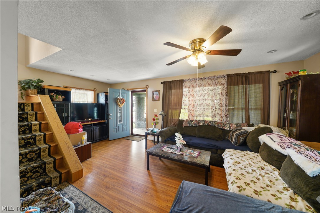 305 Oak Knoll Avenue Newton Falls OH 44444