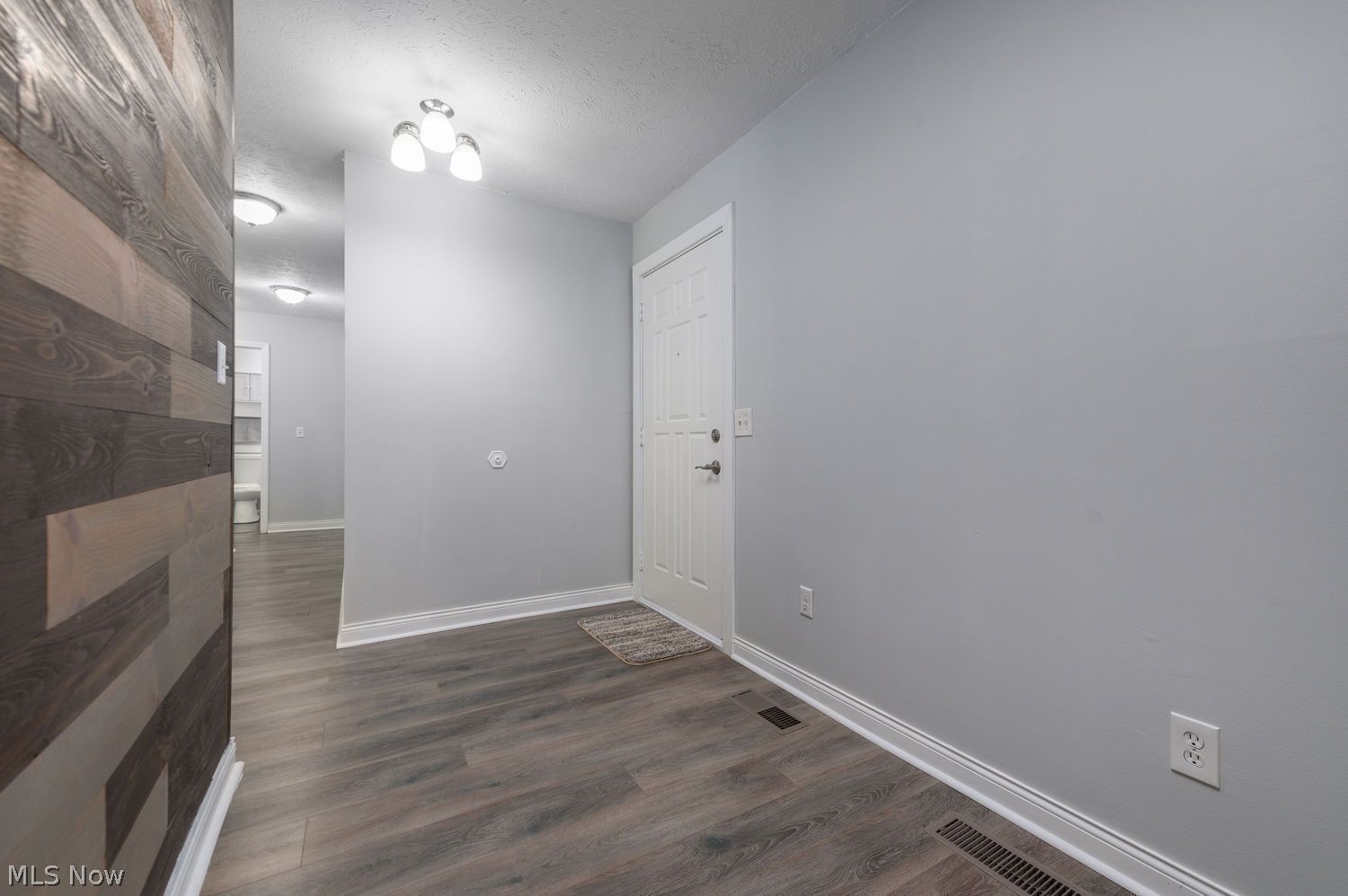 3288 Canterbury Road Westlake OH 44145