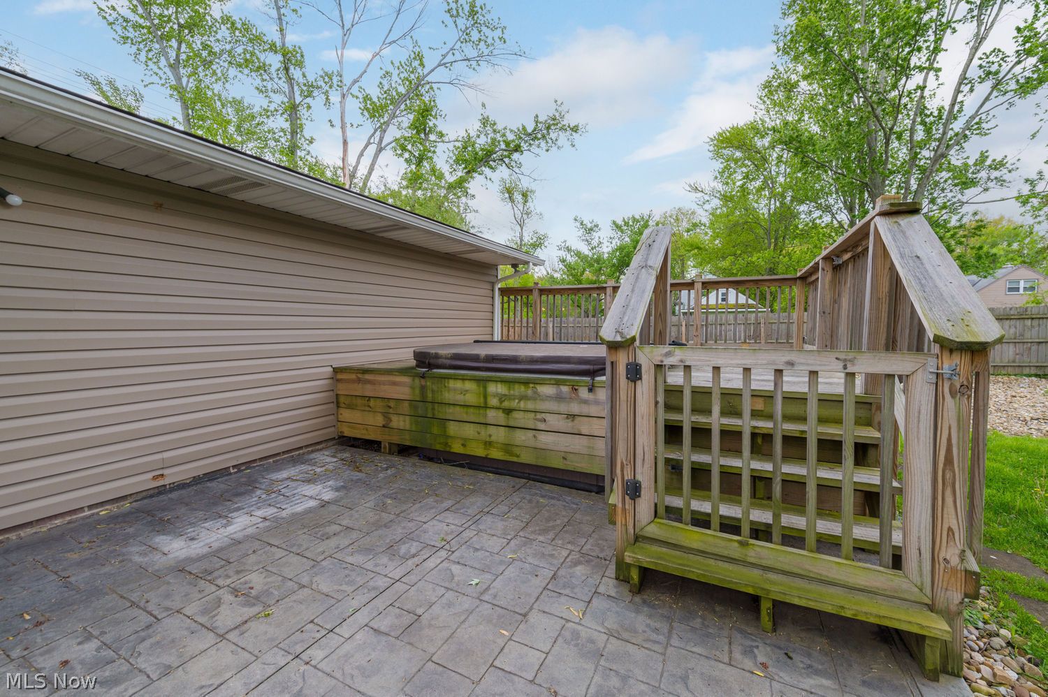 3288 Canterbury Road Westlake OH 44145