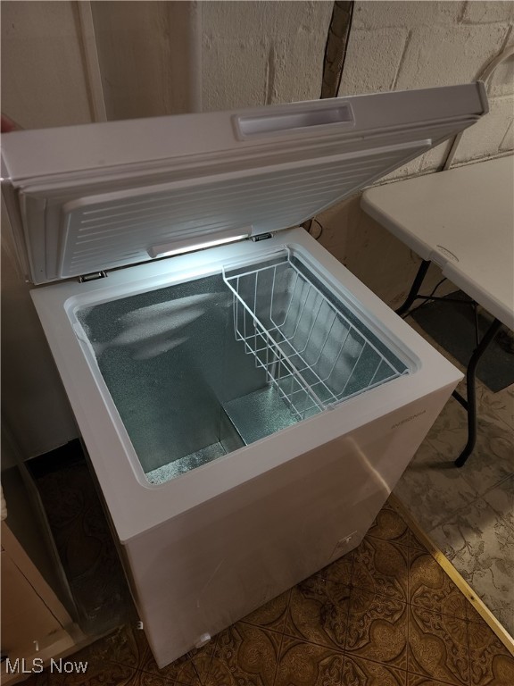 4114 Hinsdale Road South Euclid OH 44121